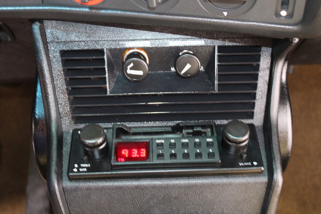 1983 BMW 320i