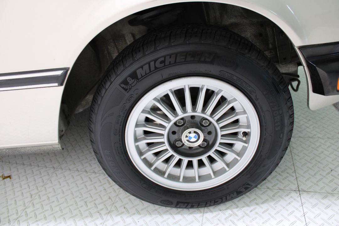 1983 BMW 320i