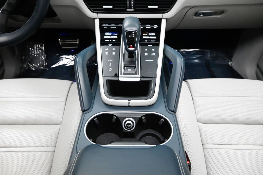 2022 Porsche Cayenne