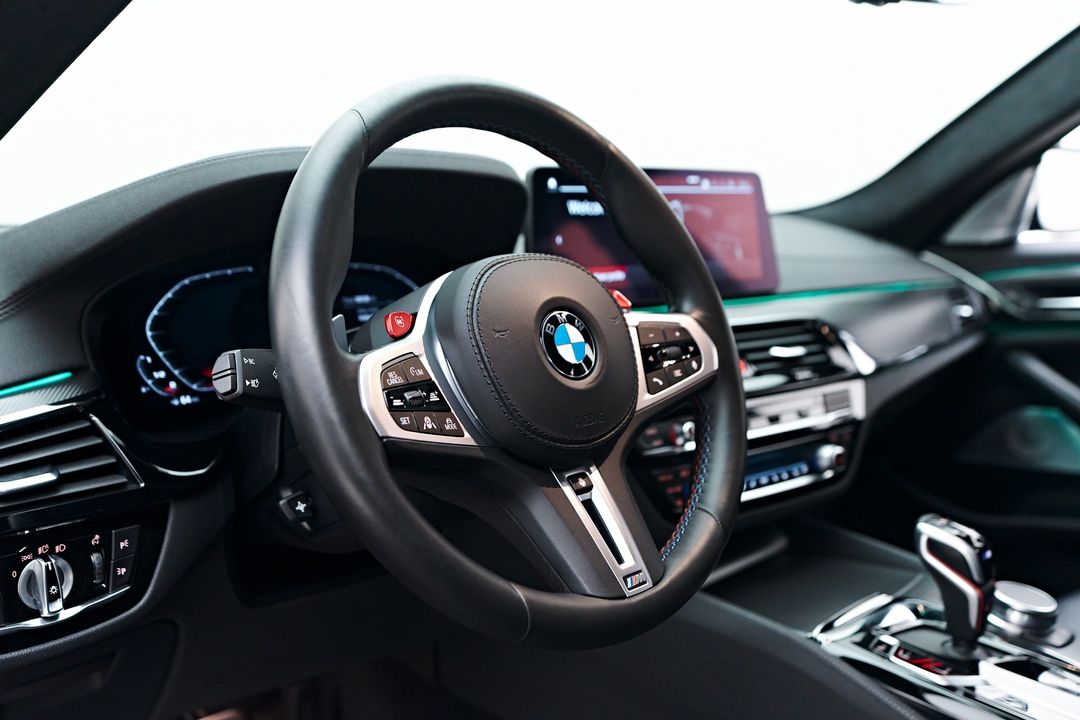 2022 BMW M5