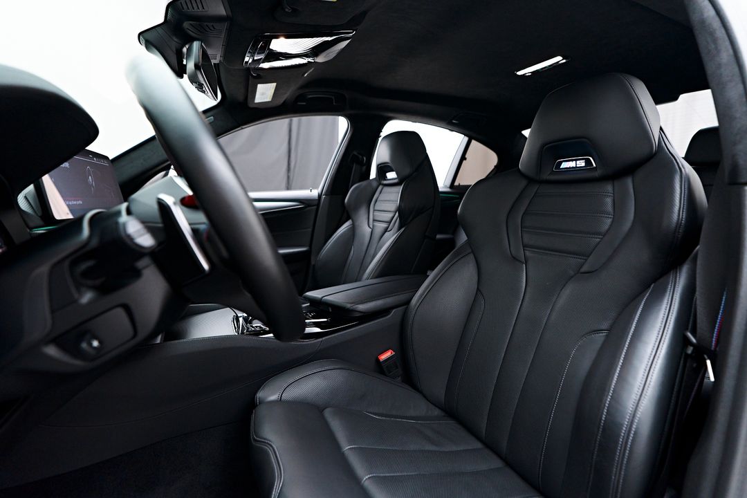 2022 BMW M5