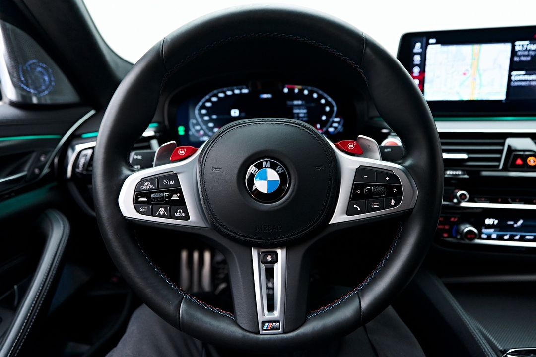 2022 BMW M5