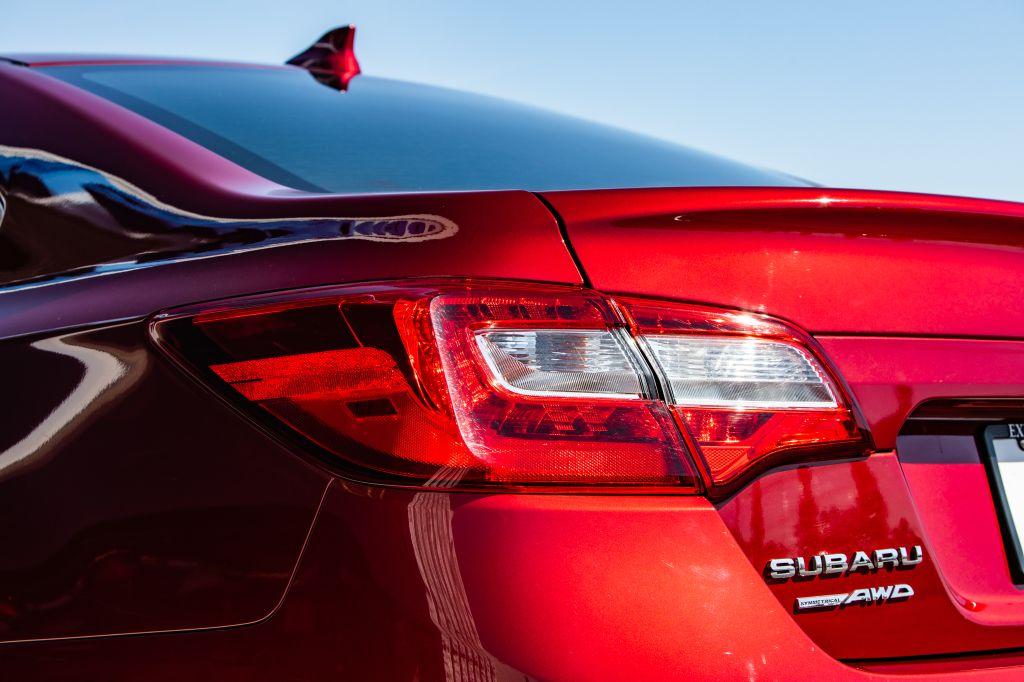 2017 SUBARU LEGACY