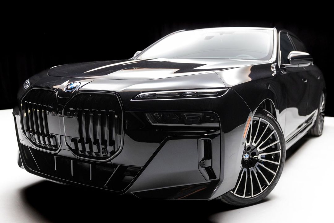 2025 BMW i7
