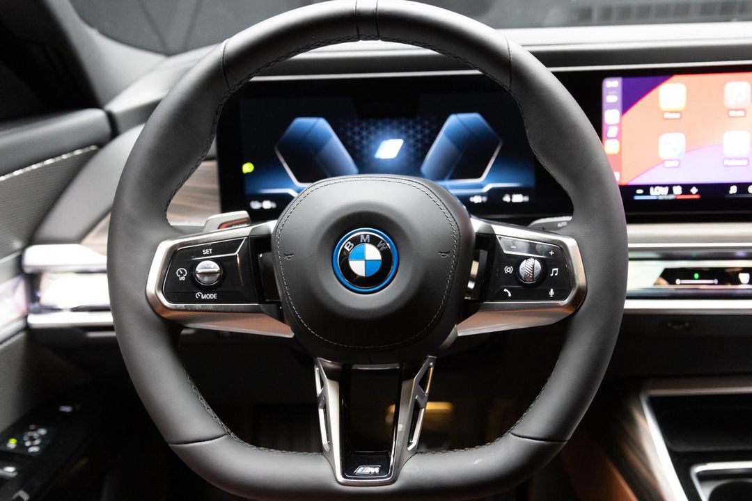 2025 BMW i7