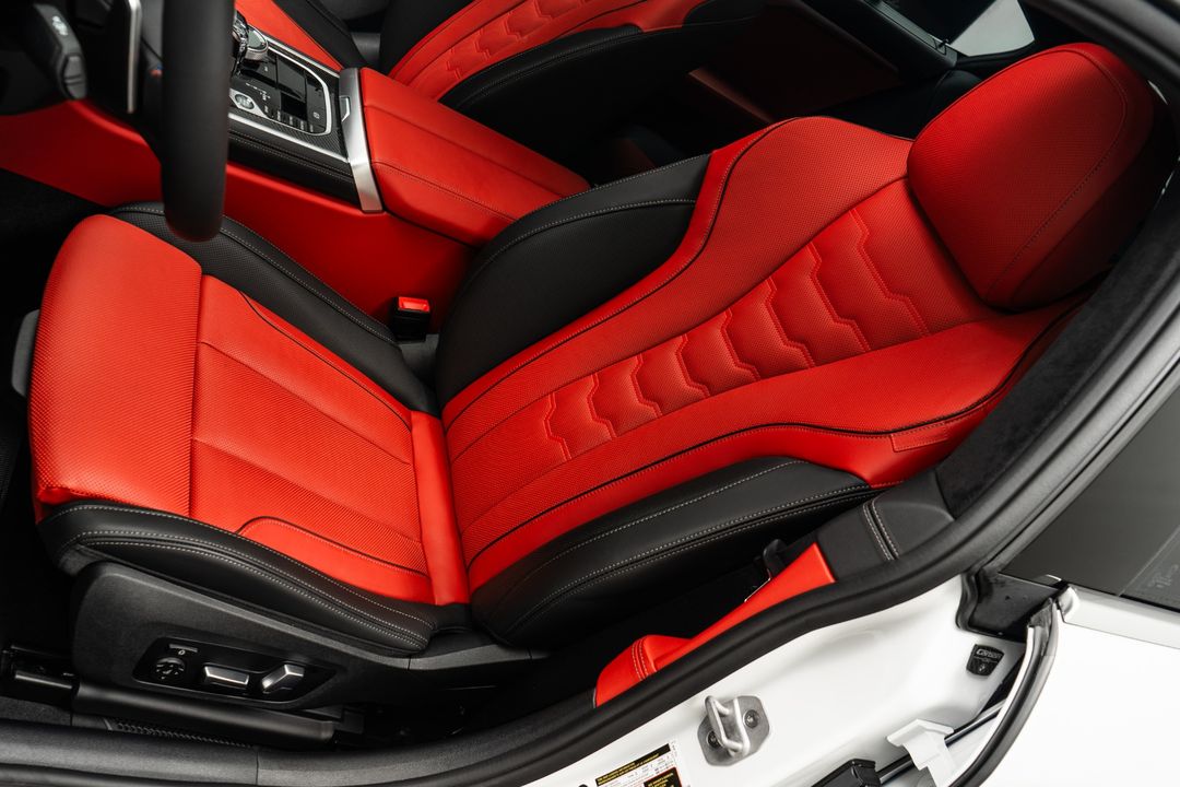 2025 BMW M850i
