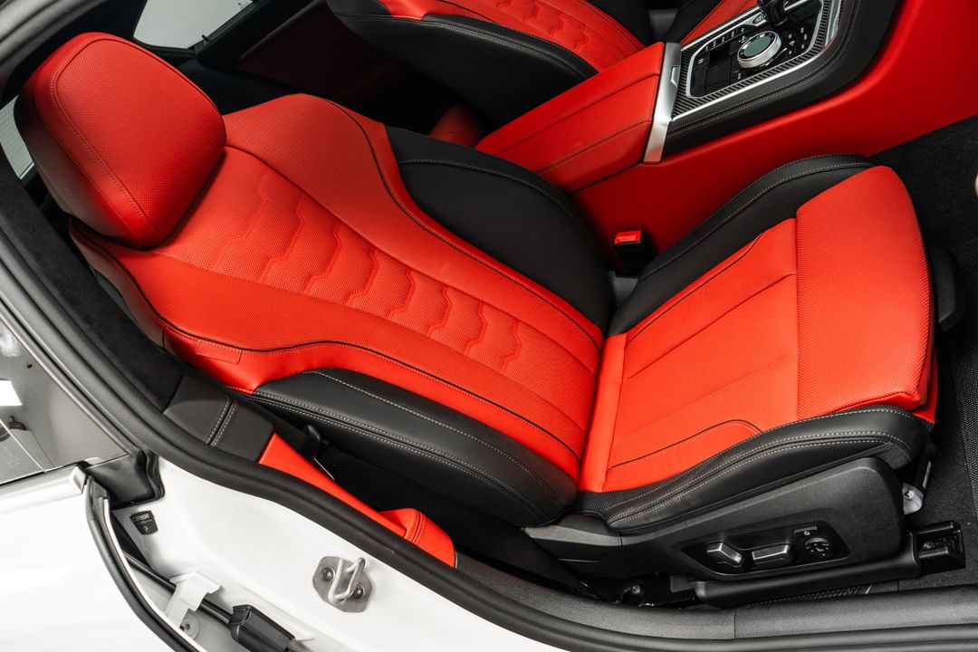 2025 BMW M850i