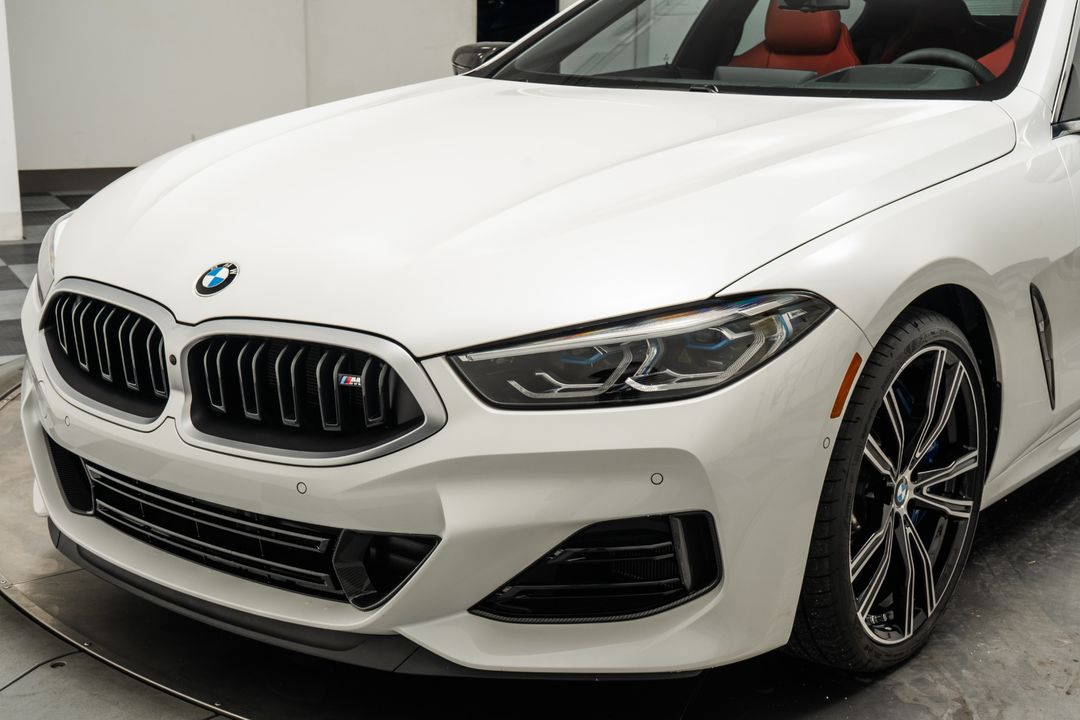2025 BMW M850i