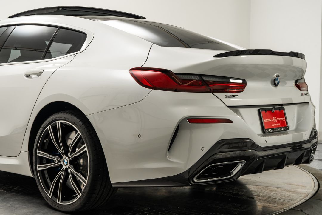 2025 BMW M850i