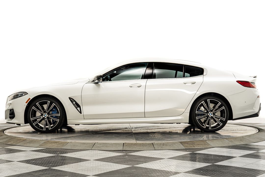 2025 BMW M850i