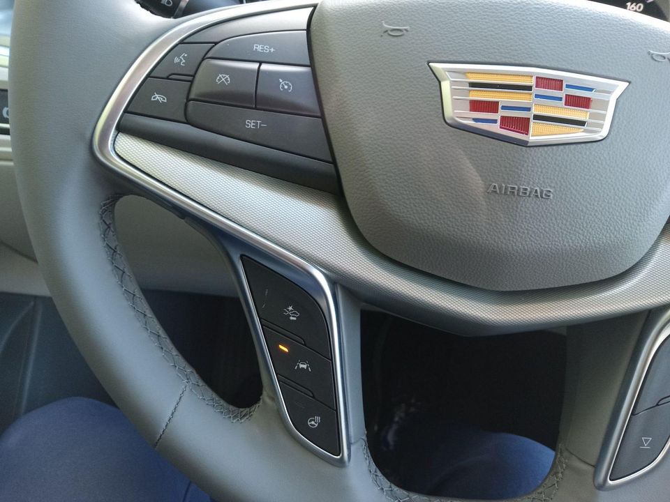 2025 Cadillac XT5
