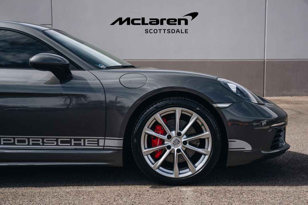 2019 PORSCHE 718