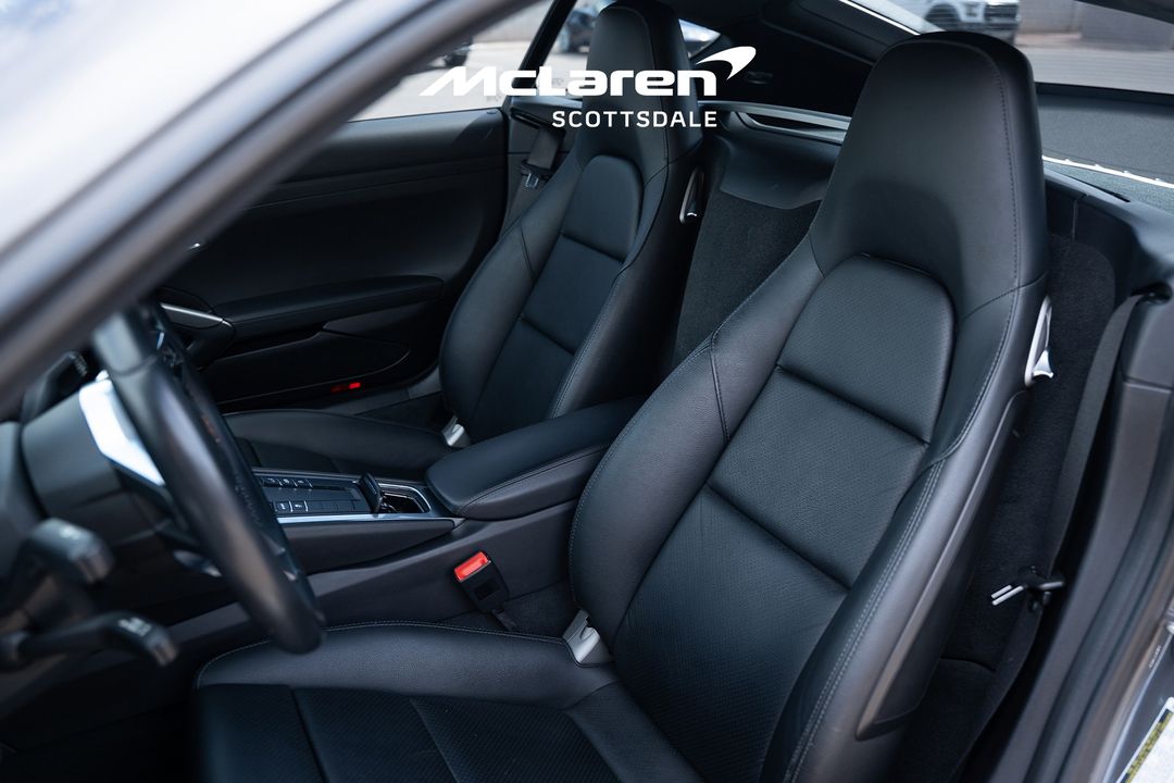 2019 PORSCHE 718