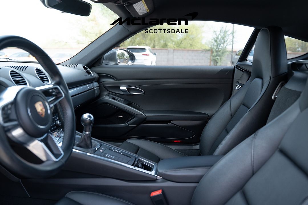 2019 PORSCHE 718
