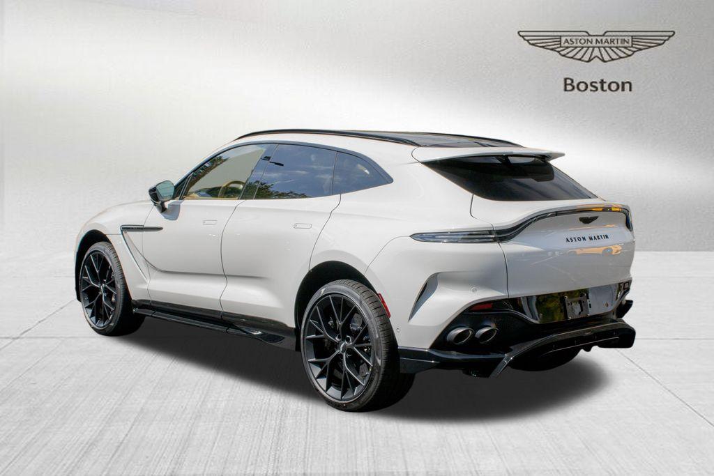2025 Aston Martin DBX
