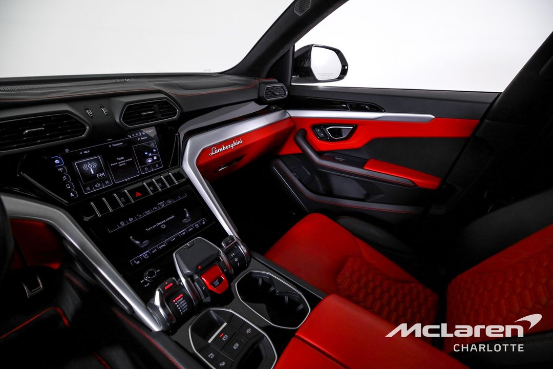 2022 Lamborghini Urus