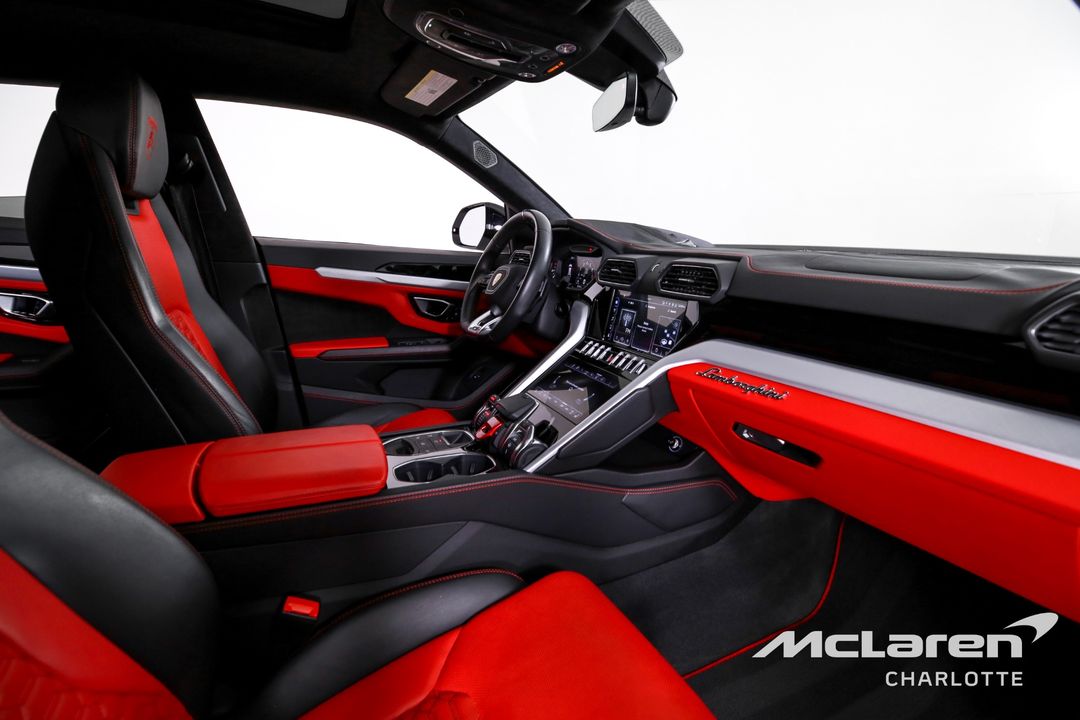 2022 Lamborghini Urus