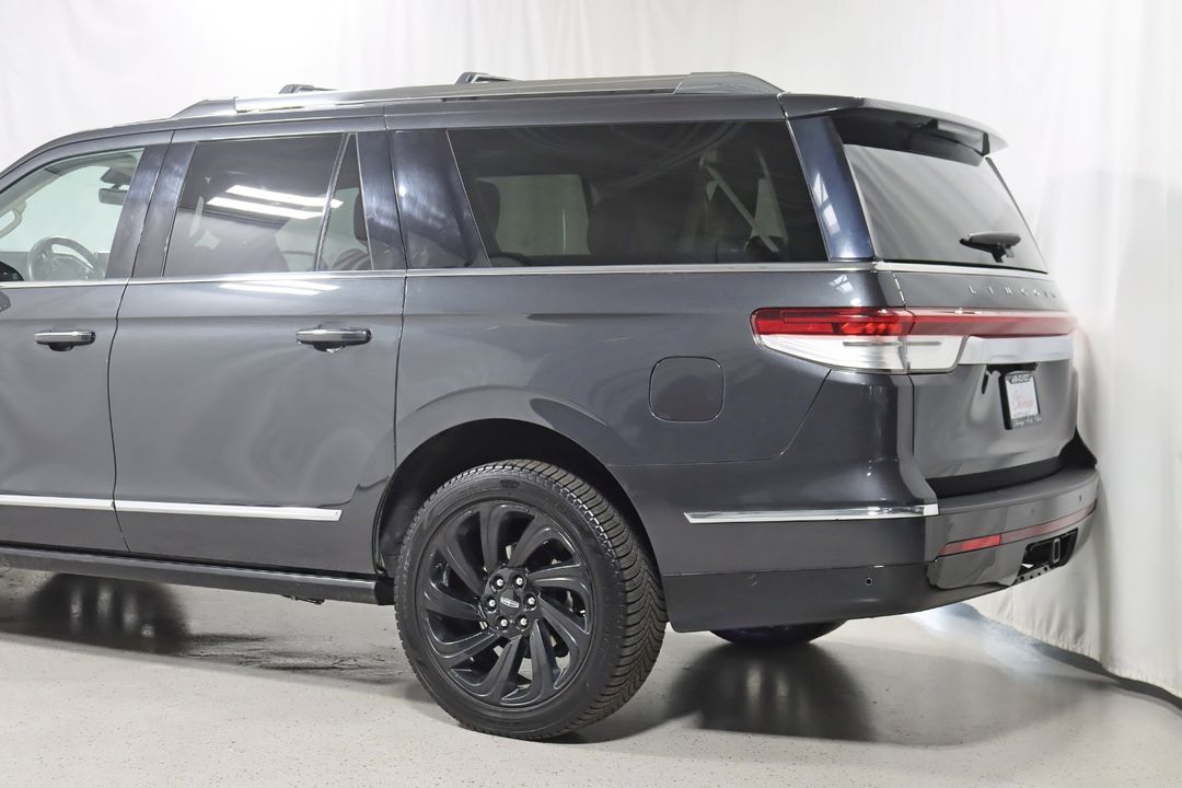 2022 Lincoln Navigator L