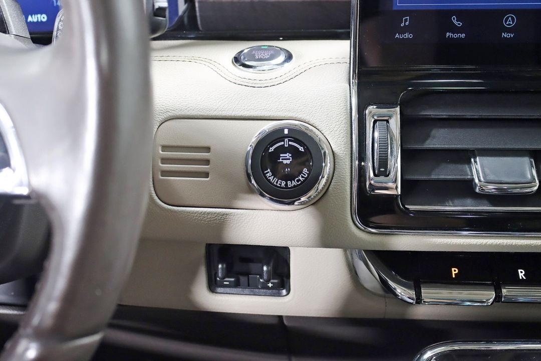 2022 Lincoln Navigator L