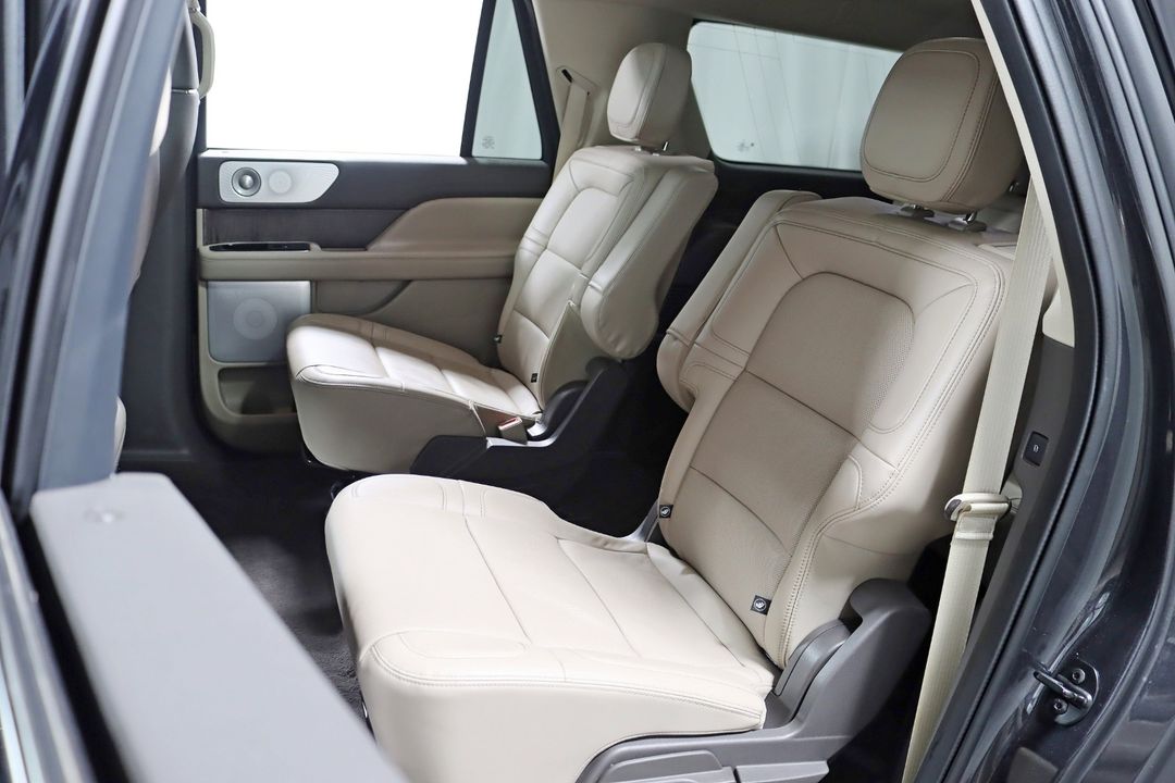 2022 Lincoln Navigator L