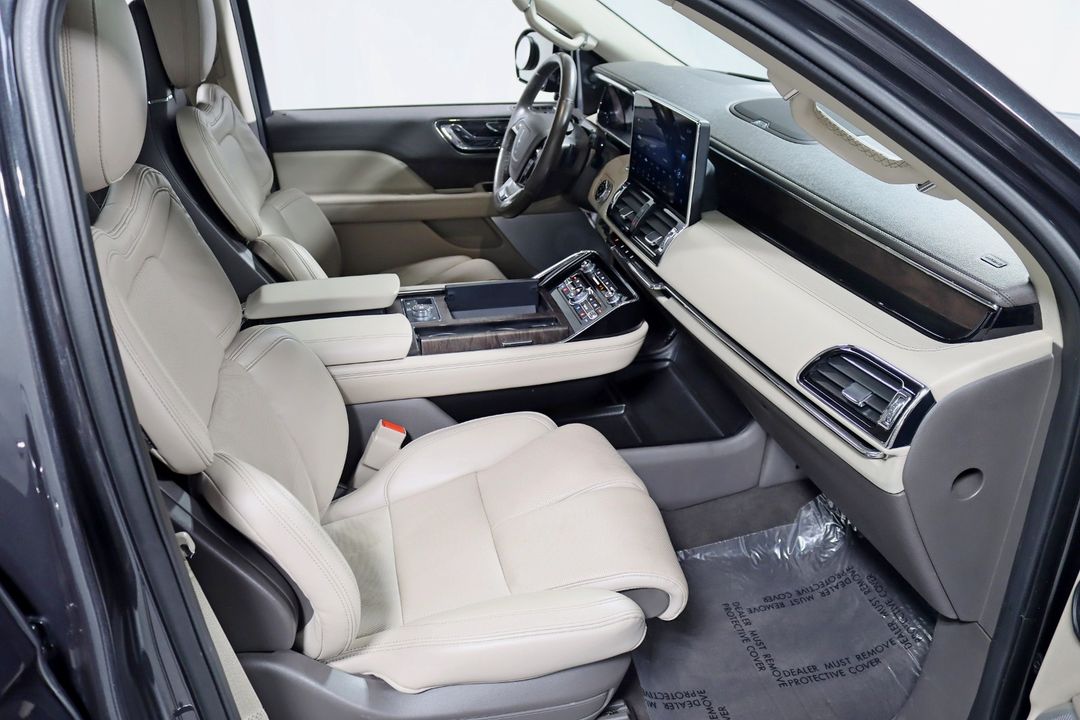 2022 Lincoln Navigator L