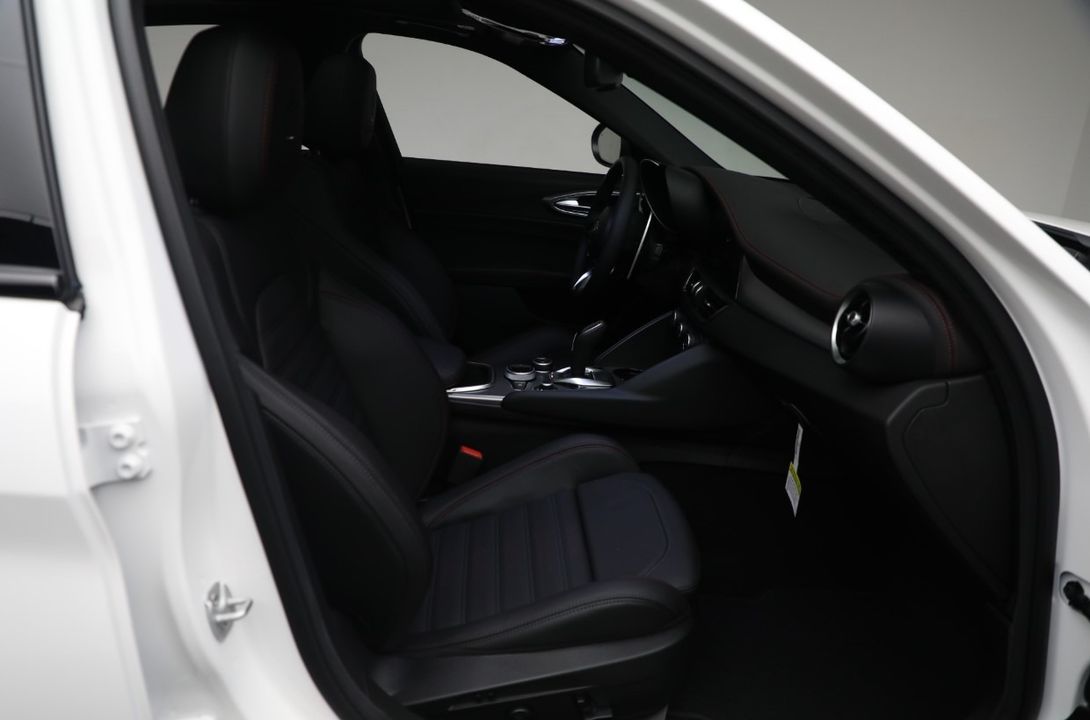 2025 Alfa Romeo Giulia