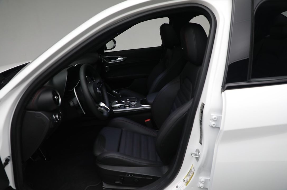 2025 Alfa Romeo Giulia