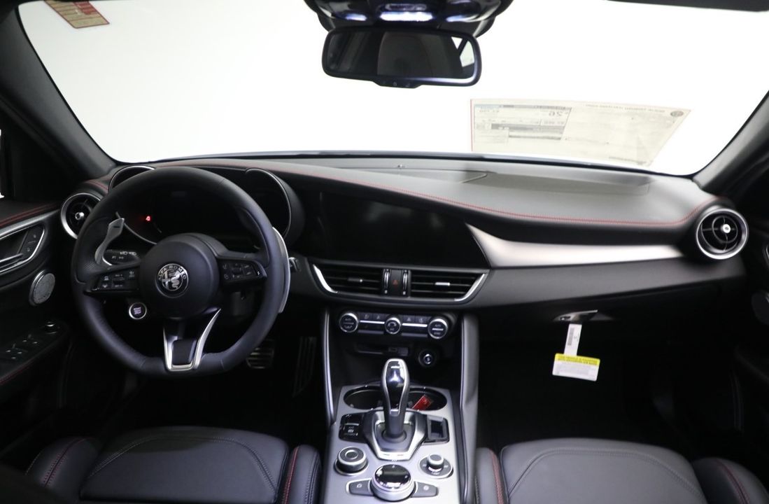 2025 Alfa Romeo Giulia
