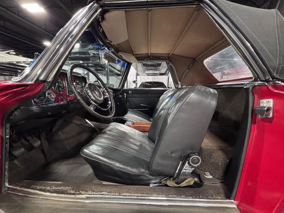 1967 Mercedes-Benz SL 230