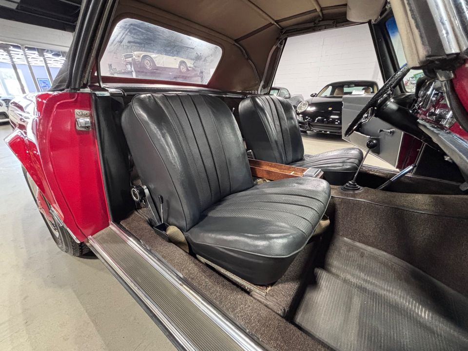 1967 Mercedes-Benz SL 230