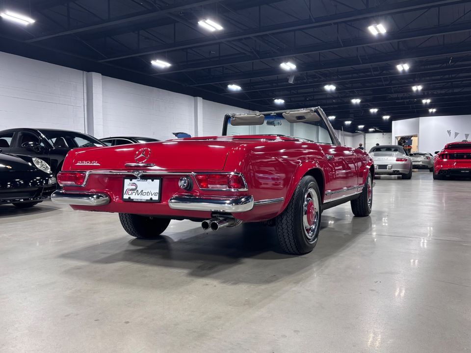 1967 Mercedes-Benz SL 230
