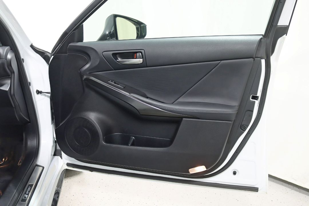 2022 Lexus IS 350
