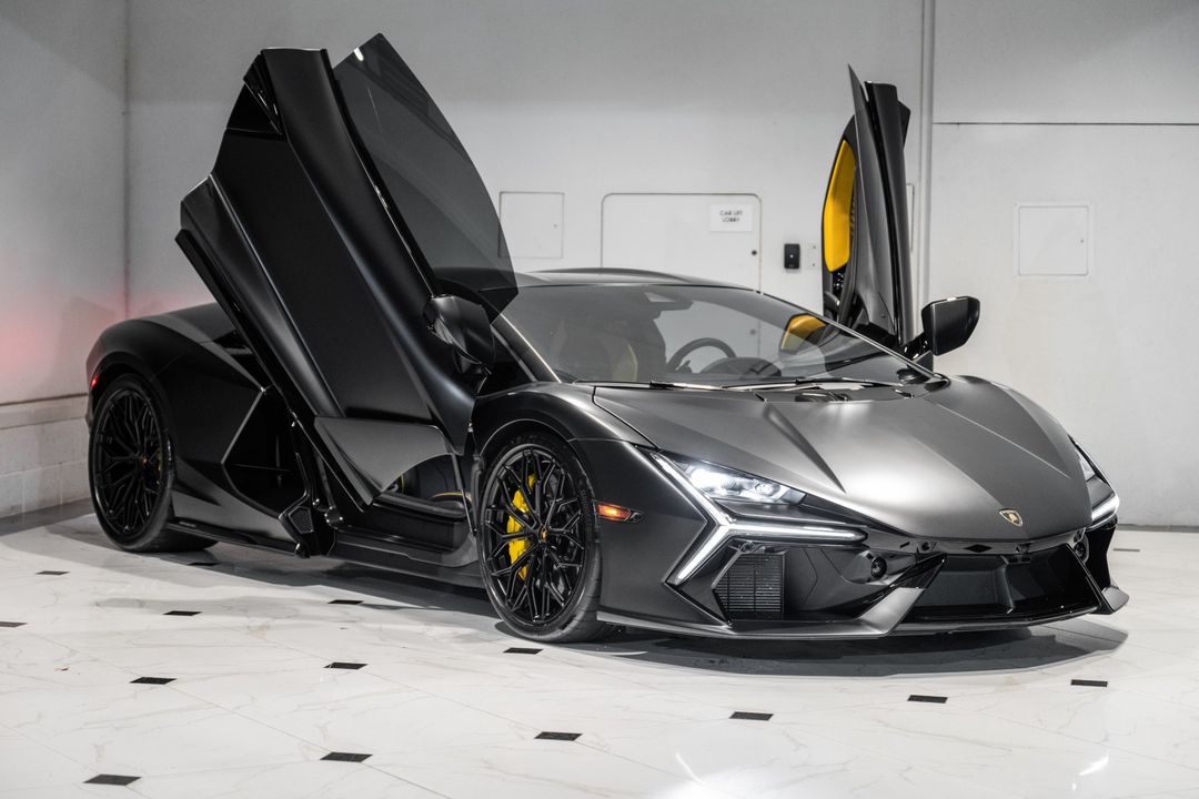 2024 Lamborghini Revuelto