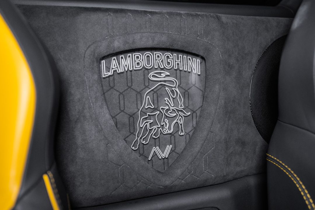 2024 Lamborghini Revuelto
