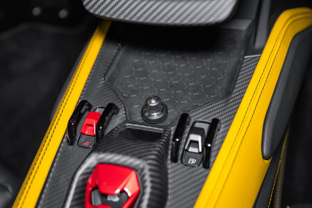 2024 Lamborghini Revuelto