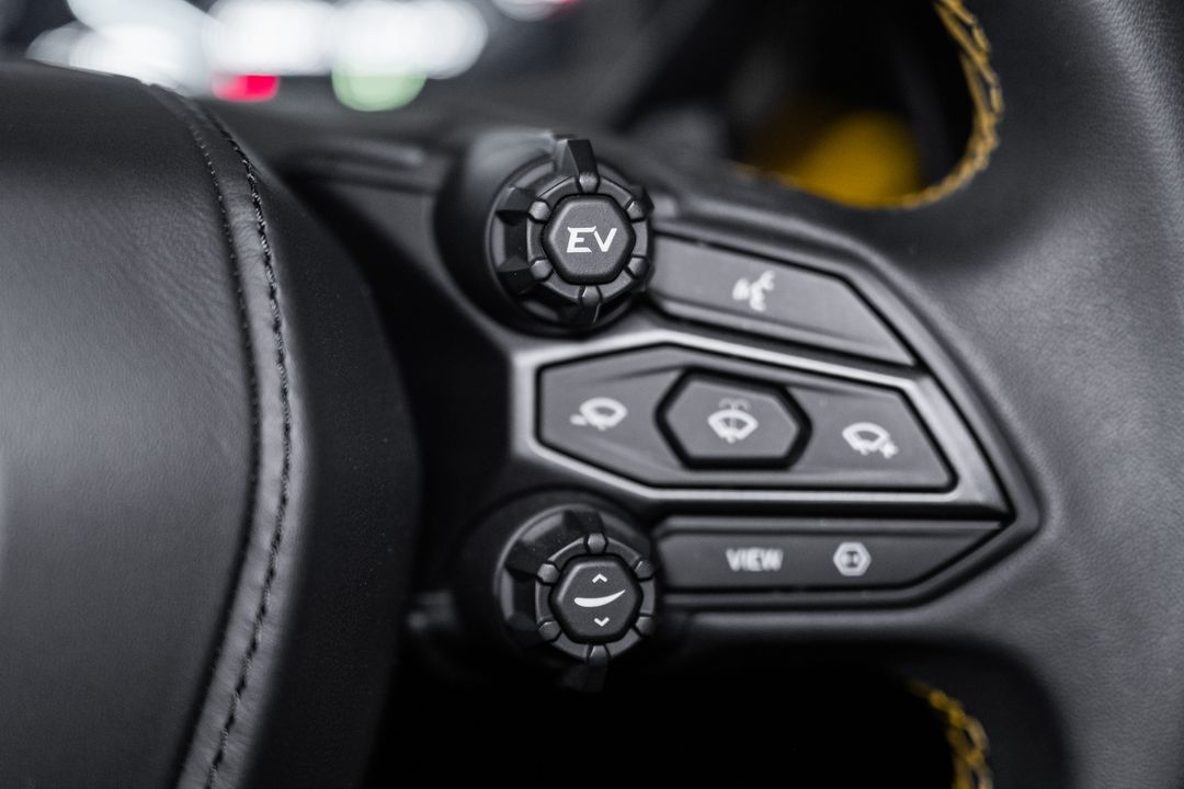 2024 Lamborghini Revuelto