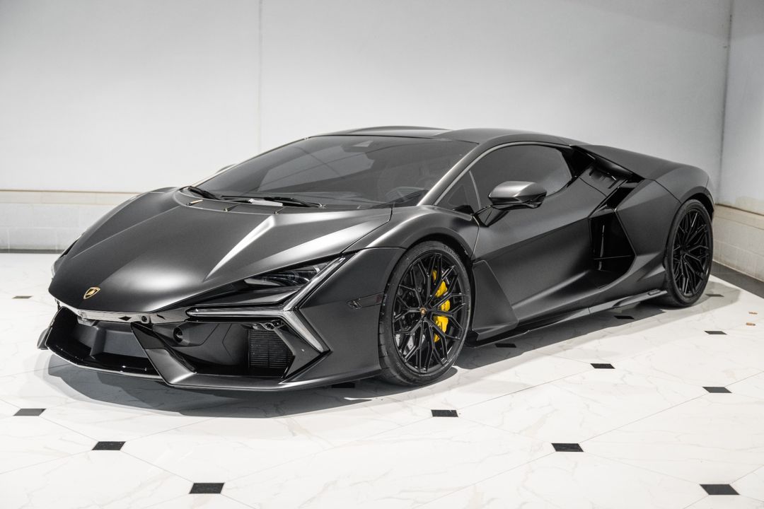 2024 Lamborghini Revuelto