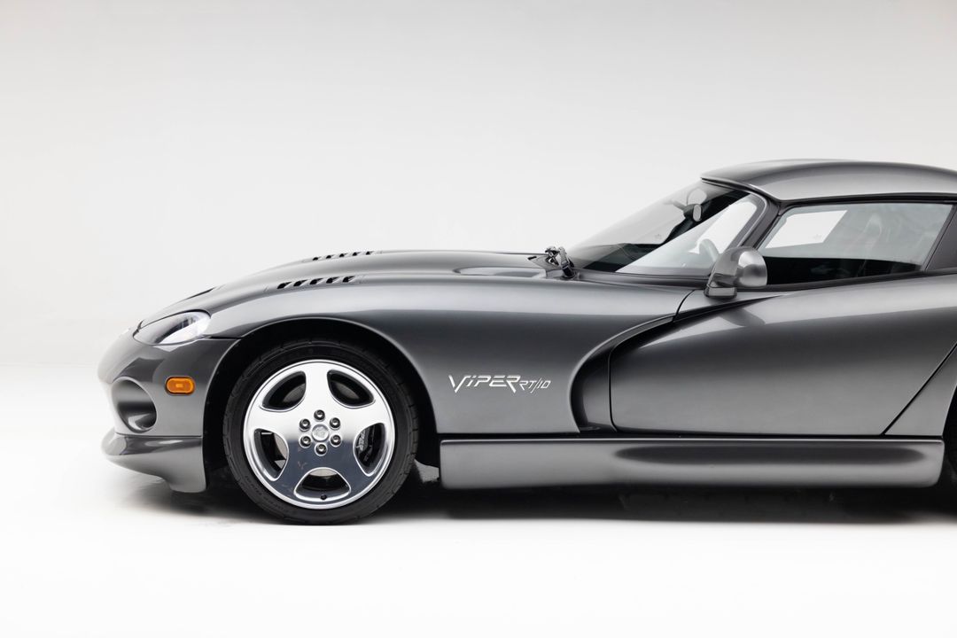 2002 Dodge Viper