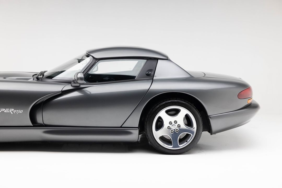 2002 Dodge Viper