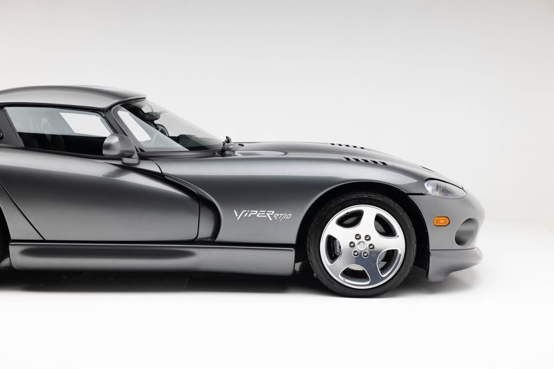 2002 Dodge Viper