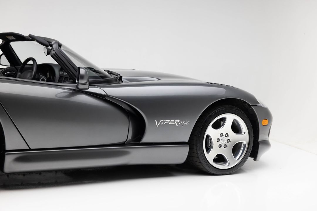 2002 Dodge Viper