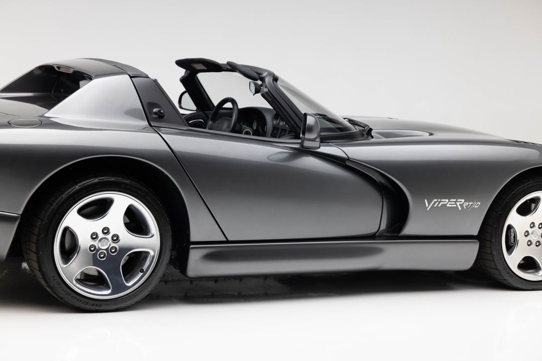 2002 Dodge Viper