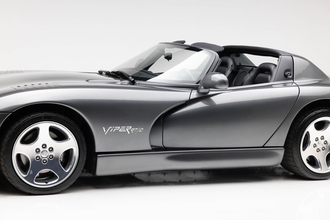 2002 Dodge Viper