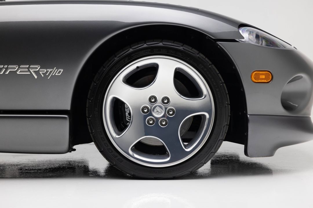 2002 Dodge Viper