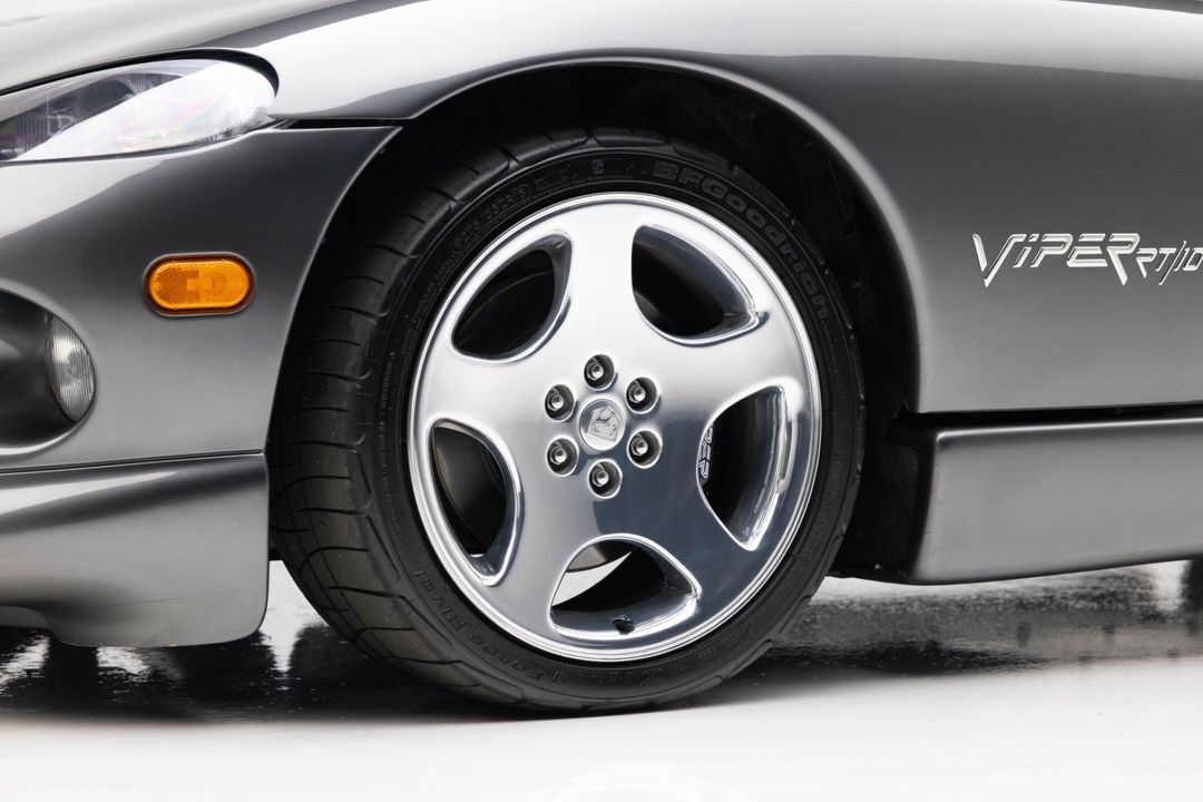 2002 Dodge Viper