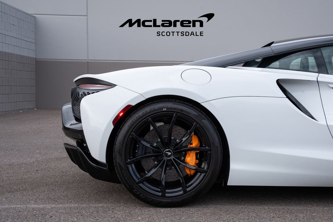 2023 MCLAREN ARTURA