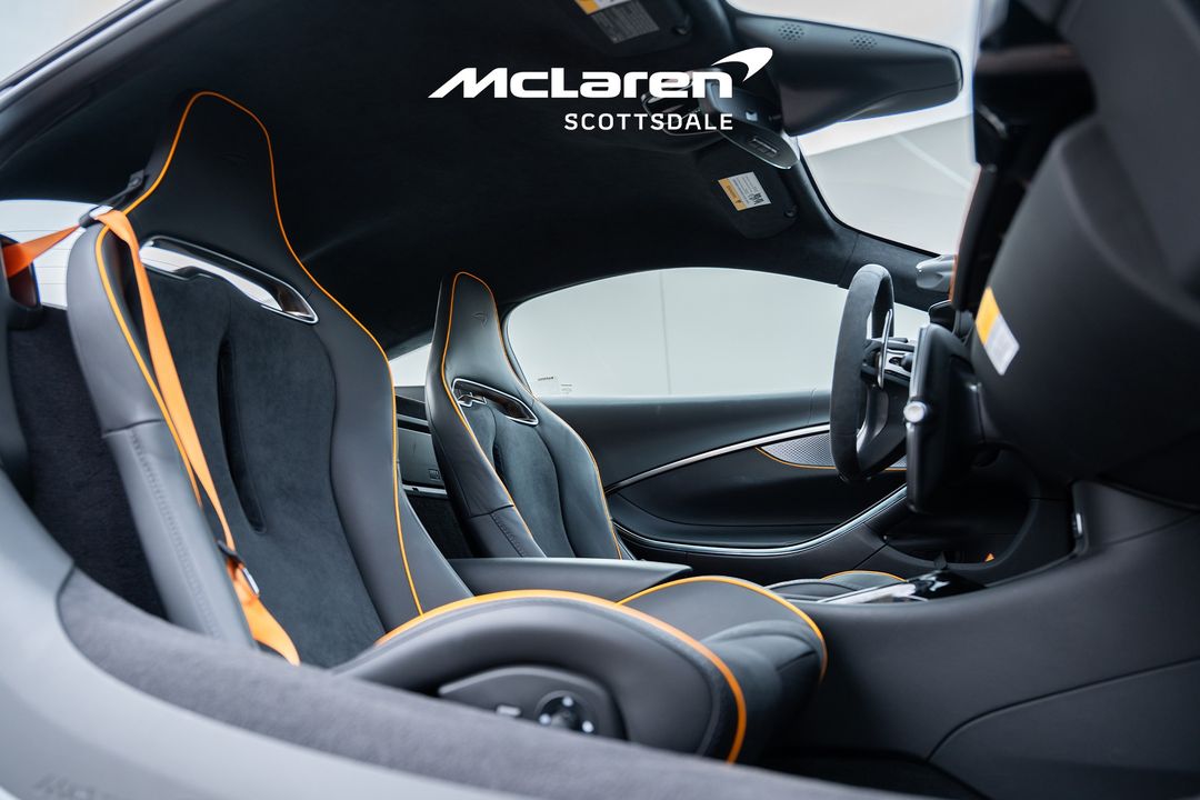 2023 MCLAREN ARTURA