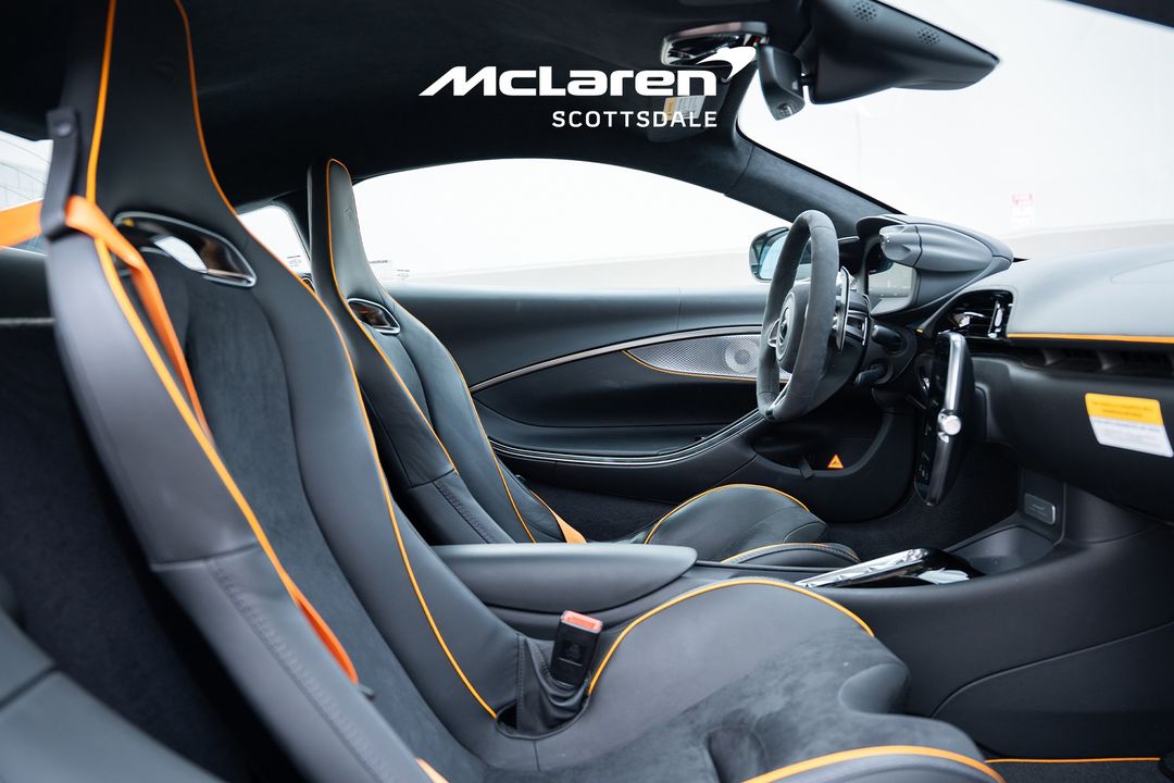 2023 MCLAREN ARTURA