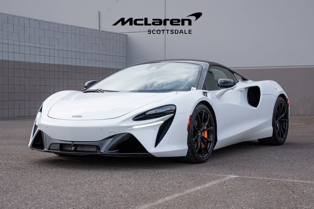 2023 MCLAREN ARTURA