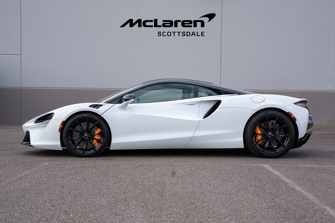 2023 MCLAREN ARTURA